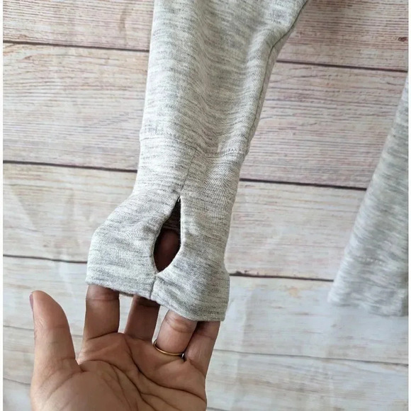 Athleta Cowl Neck Sweatshirt Women's Size Small S Oatmeal Kangaroo Pocket - Picture 7 of 13